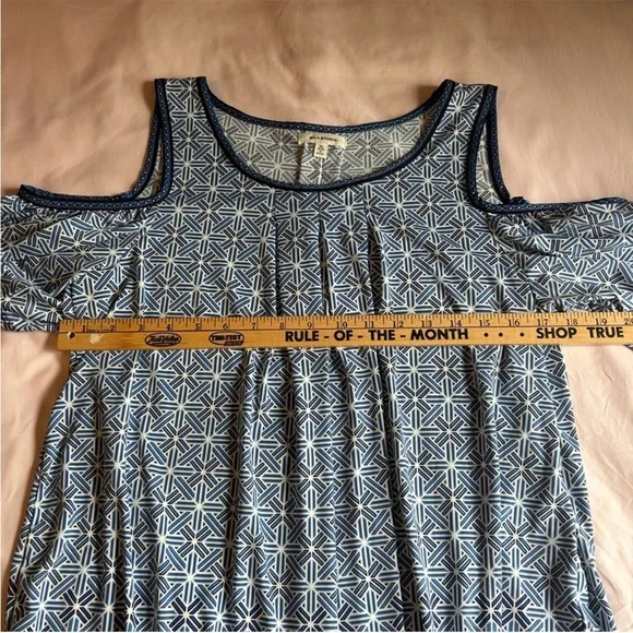 Boho Blue Geometric Cold Shoulder Top – Women’s XL - Picture 3 of 5